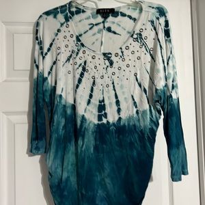Womens tye dye shirt